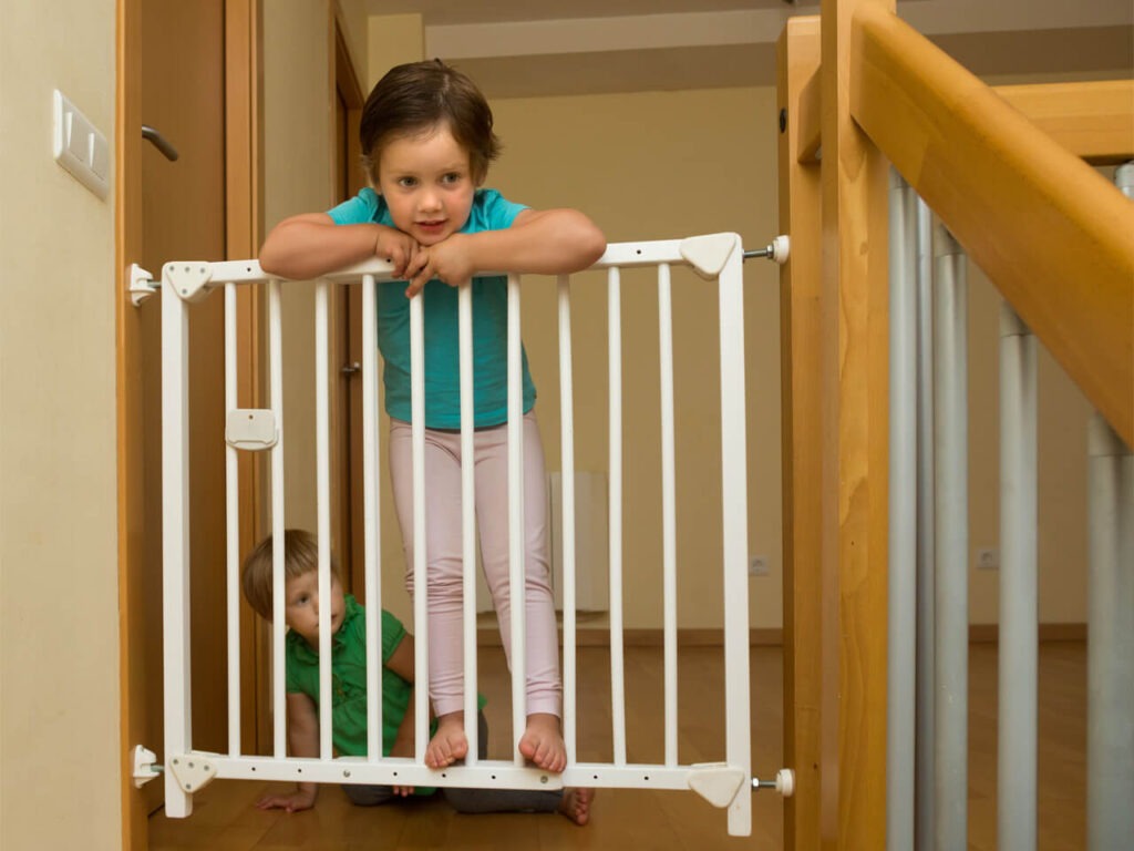 Evde Eşyalarınızı Çocuklar İçin Güvenli Hale Getirmek